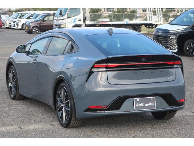 プリウス Ｚ　当社社用車　ロングラン保証１年付き　衝突被害軽減ブレーキ　オートマチックハイビーム　車線逸脱防止機能　クルーズコントロール　前後ドラレコ　ＬＥＤ　ＥＴＣ（5枚目）