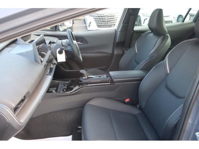 プリウス Ｚ　当社社用車　ロングラン保証１年付き　衝突被害軽減ブレーキ　オートマチックハイビーム　車線逸脱防止機能　クルーズコントロール　前後ドラレコ　ＬＥＤ　ＥＴＣ（31枚目）