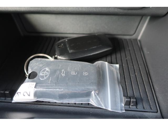 プリウス Ｚ　当社社用車　ロングラン保証１年付き　衝突被害軽減ブレーキ　オートマチックハイビーム　車線逸脱防止機能　クルーズコントロール　前後ドラレコ　ＬＥＤ　ＥＴＣ（35枚目）