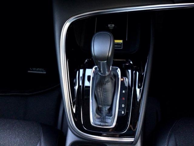 ヴェゼル e:HEVZ LED・フルセグ・メモリナビ・バックカメラ・純正AW・シートヒーター・ETC 衝突回避支援ブレーキ機能 スマキ フルオートエアコン エアバッグ 両席エアバック Rカメ パワーウィンドウ LEDランプ(24枚目)