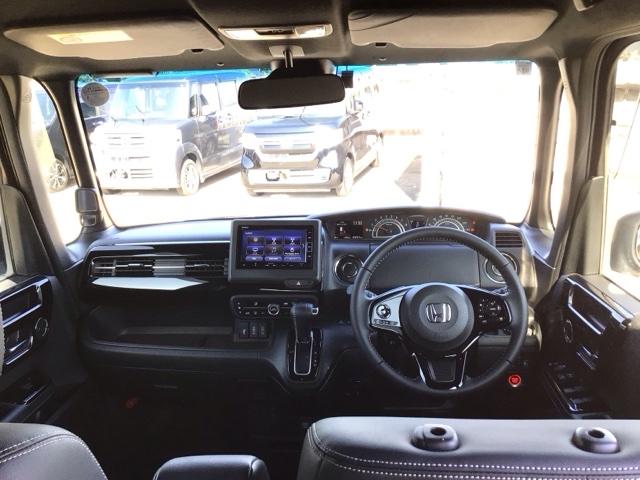 Ｎ－ＢＯＸカスタム Ｌターボ　ＬＥＤ・フルセグ・メモリナビ・バックカメラ・純正ＡＷ・シートヒーター・ＥＴＣ　地デジチューナー　衝突軽減ブレーキサポート　ＬＥＤヘッドライ　ターボエンジン　ＰＳ　カーテンエアバック　エアバック　ＵＳＢ（16枚目）