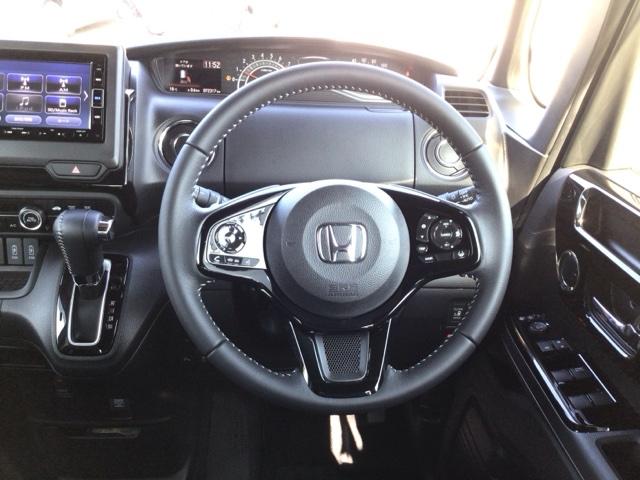 Ｎ－ＢＯＸカスタム Ｌターボ　ＬＥＤ・フルセグ・メモリナビ・バックカメラ・純正ＡＷ・シートヒーター・ＥＴＣ　地デジチューナー　衝突軽減ブレーキサポート　ＬＥＤヘッドライ　ターボエンジン　ＰＳ　カーテンエアバック　エアバック　ＵＳＢ（17枚目）