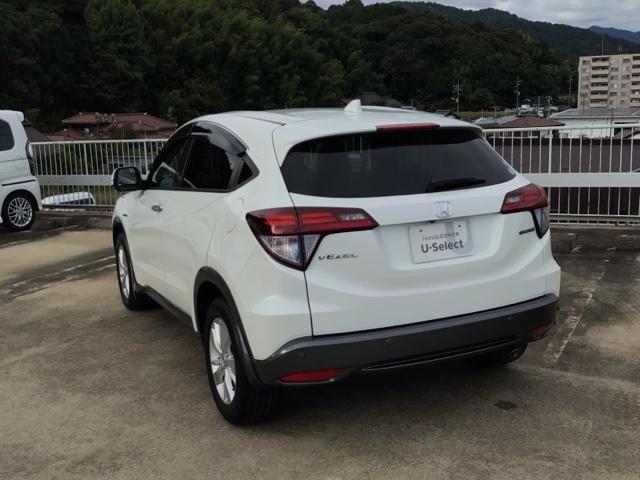 ヴェゼル ハイブリッドＸ・ホンダセンシング　ＬＥＤ・フルセグ・メモリナビ・バックカメラ・純正ＡＷ・ＵＳＢポート・ＥＴＣ　コーナーセンサー　地デジ　Ａクルーズ　Ｂモニ　スマキー　オートエアコン　ＶＳＡ　ＬＥＤヘッドライト　ＥＴＣ車載器　ＡＢＳ（4枚目）