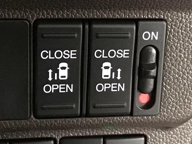 フリード Ｇ　ＬＥＤ・フルセグ・メモリナビ・バックカメラ・両側電動ドア・シートヒーター・ＥＴＣ　Ａクルーズ　３列シート　ＬＥＤヘッドライト　パワーウインドウ　地デジ　Ｒカメラ　イモビ　ＶＳＡ　ＵＳＢ　エアコン（9枚目）