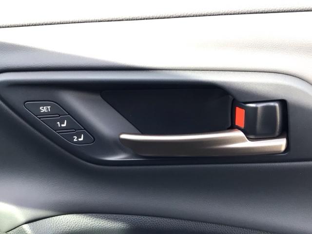 クラウンスポーツ Z LED・フルセグ・バックカメラ・純正AW・シートヒーター・電動シート・ETC フロントカメラ AWD フルセグテレビ ETC車載器 クルコン 横滑り防止装置 エアバッグ シートクーラー キーレス(25枚目)