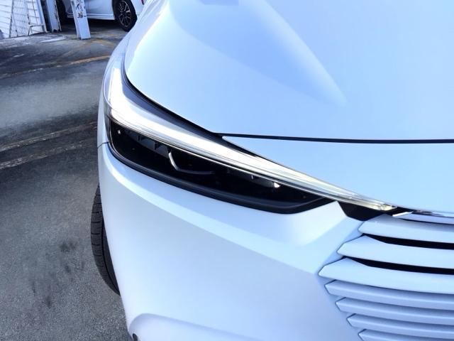 ヴェゼル ｅ：ＨＥＶＸ　ＬＥＤ・衝突軽減ブレーキ・フルセグ・メモリナビ・純正ＡＷ・ＵＳＢポート・ＥＴＣ　前後障害物センサー　ＡＡＣ　イモビライザー　スマ－トキ－　誤発進抑制　ＰＷ　クルコン　ＥＳＣ　ＥＴＣ装備　キーフリー（3枚目）