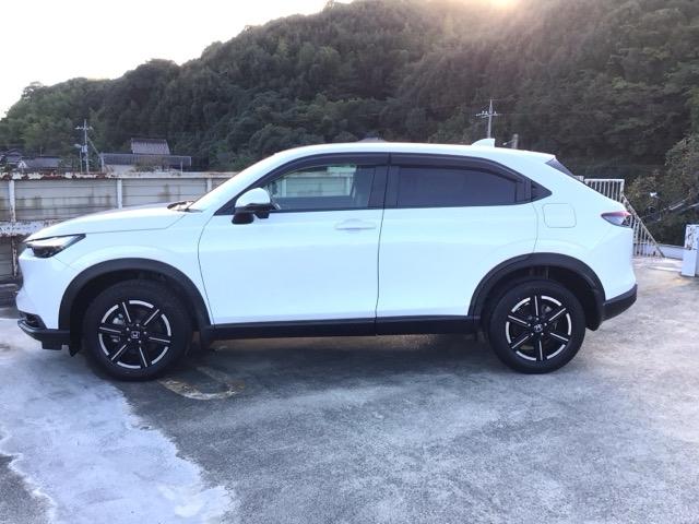 ヴェゼル ｅ：ＨＥＶＸ　ＬＥＤ・衝突軽減ブレーキ・フルセグ・メモリナビ・純正ＡＷ・ＵＳＢポート・ＥＴＣ　前後障害物センサー　ＡＡＣ　イモビライザー　スマ－トキ－　誤発進抑制　ＰＷ　クルコン　ＥＳＣ　ＥＴＣ装備　キーフリー（12枚目）