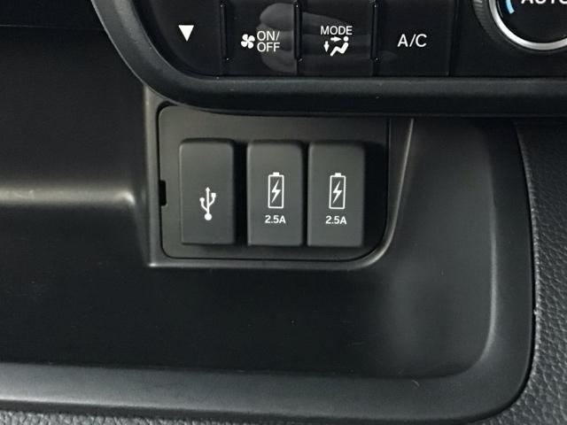 Ｎ－ＢＯＸカスタム Ｇ・ＥＸホンダセンシング　ＬＥＤ・フルセグ・メモリナビ・バックカメラ・純正ＡＷ・片側電動ドア・ＥＴＣ　衝突被害軽減装置　エアコン　盗難防止システム　ＰＷ　両側スライド片側電動ドア　キーフリーシステム　ナビＴＶ　サイドエアバッグ（9枚目）