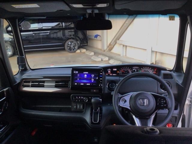 Ｎ－ＢＯＸカスタム Ｇ・ＥＸホンダセンシング　ＬＥＤ・フルセグ・メモリナビ・バックカメラ・純正ＡＷ・片側電動ドア・ＥＴＣ　衝突被害軽減装置　エアコン　盗難防止システム　ＰＷ　両側スライド片側電動ドア　キーフリーシステム　ナビＴＶ　サイドエアバッグ（16枚目）