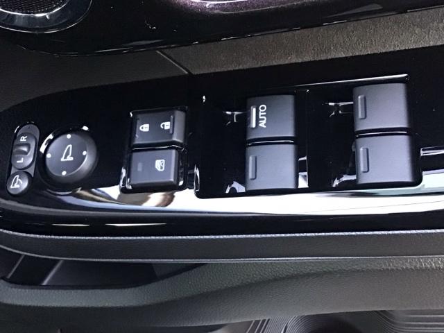 Ｎ－ＢＯＸカスタム Ｇ・ＥＸホンダセンシング　ＬＥＤ・フルセグ・メモリナビ・バックカメラ・純正ＡＷ・片側電動ドア・ＥＴＣ　衝突被害軽減装置　エアコン　盗難防止システム　ＰＷ　両側スライド片側電動ドア　キーフリーシステム　ナビＴＶ　サイドエアバッグ（27枚目）