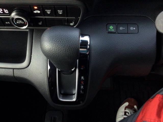 Ｎ－ＢＯＸカスタム Ｇ・ＥＸホンダセンシング　ＬＥＤ・フルセグ・メモリナビ・バックカメラ・純正ＡＷ・片側電動ドア・ＥＴＣ　衝突被害軽減装置　エアコン　盗難防止システム　ＰＷ　両側スライド片側電動ドア　キーフリーシステム　ナビＴＶ　サイドエアバッグ（31枚目）