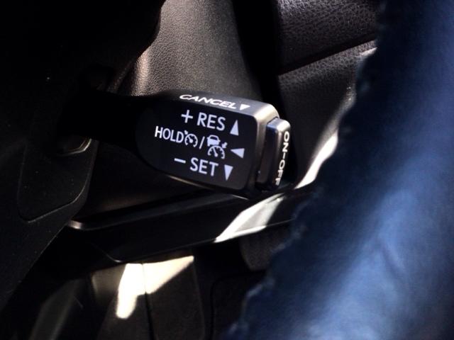 ハリアー プレミアム　ＬＥＤ・フルセグ・メモリナビ・ＤＶＤ・バックカメラ・純正ＡＷ・ＥＴＣ　クルーズＣ　Ｂカメラ　電動パワーシート　ＬＥＤライト　横滑り防止機能　オートエアコン　Ａストップ　エアバッグ　パワーウィンドウ（5枚目）