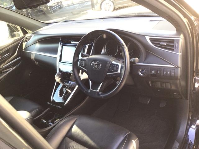 ハリアー プレミアム　ＬＥＤ・フルセグ・メモリナビ・ＤＶＤ・バックカメラ・純正ＡＷ・ＥＴＣ　クルーズＣ　Ｂカメラ　電動パワーシート　ＬＥＤライト　横滑り防止機能　オートエアコン　Ａストップ　エアバッグ　パワーウィンドウ（23枚目）