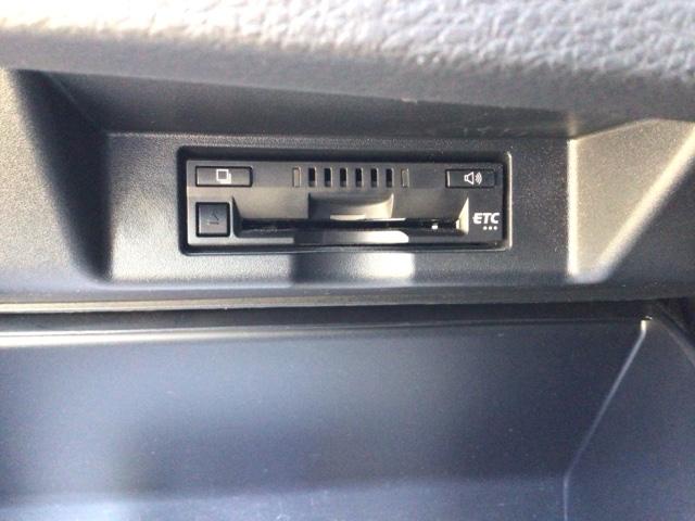 ハリアー プレミアム　ＬＥＤ・フルセグ・メモリナビ・ＤＶＤ・バックカメラ・純正ＡＷ・ＥＴＣ　クルーズＣ　Ｂカメラ　電動パワーシート　ＬＥＤライト　横滑り防止機能　オートエアコン　Ａストップ　エアバッグ　パワーウィンドウ（24枚目）