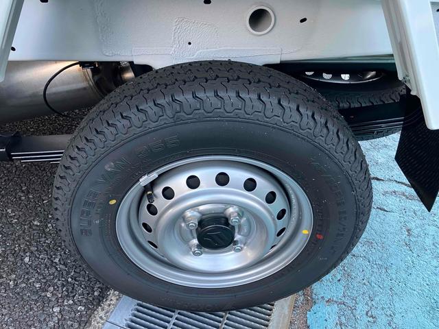 キャリイトラック 頑丈ダンプ 4WD 届け出済み未使用車 オートマ車 エアコン パワステ パワーウィンドウ キーレス オートライト ラジオ Wエアバッグ レーダーブレーキ(21枚目)