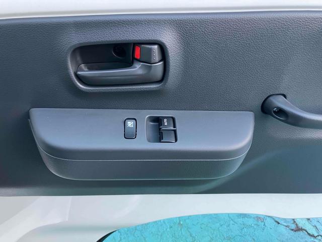 キャリイトラック 頑丈ダンプ 4WD 届け出済み未使用車 オートマ車 エアコン パワステ パワーウィンドウ キーレス オートライト ラジオ Wエアバッグ レーダーブレーキ(28枚目)