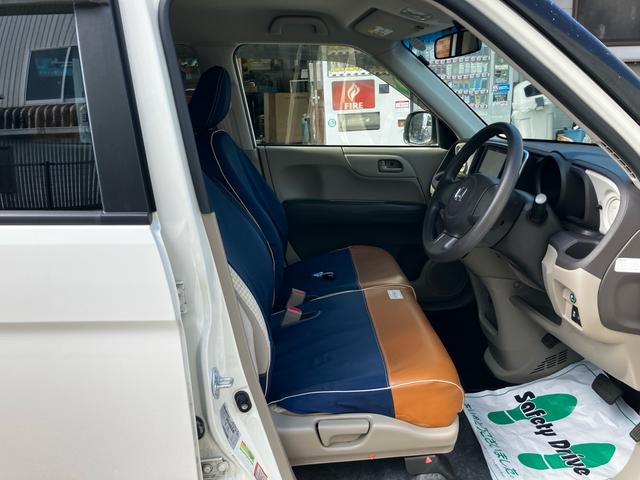 Ｎ－ＯＮＥ Ｇ　ＥＴＣ　ナビ　フルセグＴＶ　ＣＤ　ＤＶＤ　オートエアコン　スマートキー　電動格納ミラー　ベンチシート　アイドリングストップ　ＡＢＳ　横滑り防止装置　盗難防止システム　パワーウィンドウ　パワステ（16枚目）