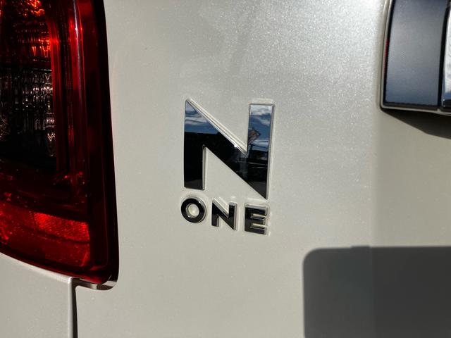 Ｎ－ＯＮＥ Ｇ　ＥＴＣ　ナビ　フルセグＴＶ　ＣＤ　ＤＶＤ　オートエアコン　スマートキー　電動格納ミラー　ベンチシート　アイドリングストップ　ＡＢＳ　横滑り防止装置　盗難防止システム　パワーウィンドウ　パワステ（51枚目）