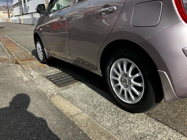 マーチ １２Ｇ　ＥＴＣ　ナビ　バックカメラ　フルセグＴＶ　Ｂｌｕｅｔｏｏｔｈ　ＣＤ　ＤＶＤ　ミュージックプレイヤー接続可　オートエアコン　スマートキー　電動格納ミラー　ＡＷ１４インチ　フォグライト（32枚目）