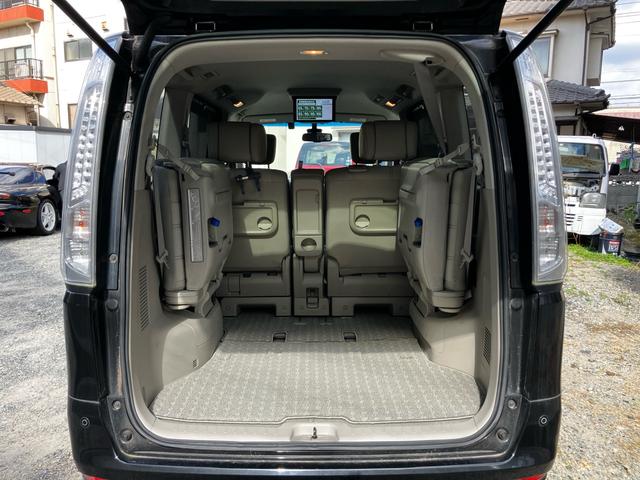 ランディ ２．０Ｇ　Ｓ－ハイブリッド　ワンオーナー　禁煙車　衝突被害軽減システム　レーンアシスト　両側パワスラ　ドラレコ　ＥＴＣ　ナビ　後席モニター　全周囲カメラ　フルセグＴＶ　Ｂｌｕｅｔｏｏｔｈ　ＣＤ　ＤＶＤ　コーナーセンサー　ＡＷ（30枚目）