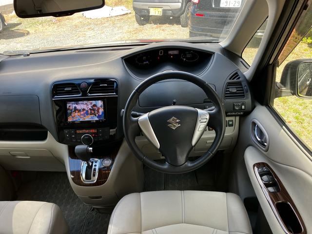 ランディ ２．０Ｇ　Ｓ－ハイブリッド　ワンオーナー　禁煙車　衝突被害軽減システム　レーンアシスト　両側パワスラ　ドラレコ　ＥＴＣ　ナビ　後席モニター　全周囲カメラ　フルセグＴＶ　Ｂｌｕｅｔｏｏｔｈ　ＣＤ　ＤＶＤ　コーナーセンサー　ＡＷ（45枚目）