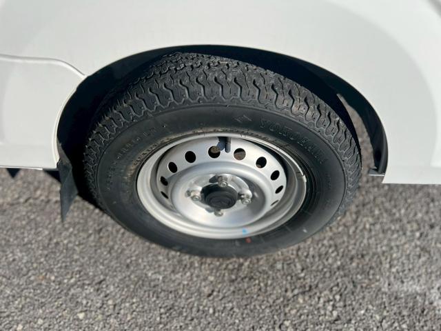 �y�g���b�N�̒��ÎԂ�T���Ă�����ցB�P�H�G���A�łS�v�c�E�T�l�s�E�`�s�Ȃǎd�l�L�x�I�����ρE���[�\�Ԃ������B�d���ɂ����g����ԗ�����X�Ȃ�ł͂̎��_�ł��Љ�B