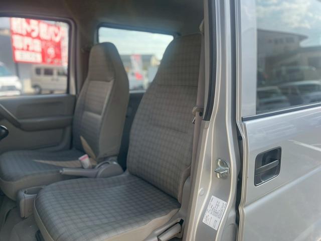 エブリイ ＰＡ　運転席エアバッグ・助手席エアバック・エアコン・クーラー・パワーステアリング・ＣＤ・両側スライドドア・禁煙車・１２Ｖ電源ソケット・ヘッドライトレベライザー・フロアマット・スペアキー・スペアタイヤ（26枚目）