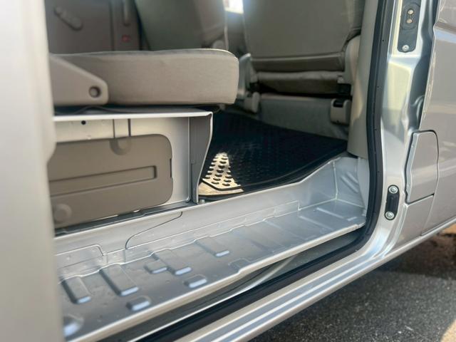 エブリイ ＰＡ　運転席エアバッグ・助手席エアバック・エアコン・クーラー・パワーステアリング・ＣＤ・両側スライドドア・禁煙車・１２Ｖ電源ソケット・ヘッドライトレベライザー・フロアマット・スペアキー・スペアタイヤ（44枚目）