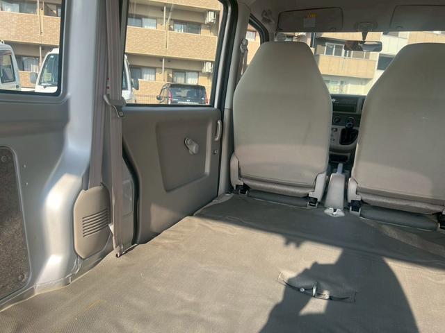 エブリイ ＰＡ　運転席エアバッグ・助手席エアバック・エアコン・クーラー・パワーステアリング・ＣＤ・両側スライドドア・禁煙車・１２Ｖ電源ソケット・ヘッドライトレベライザー・フロアマット・スペアキー・スペアタイヤ（53枚目）