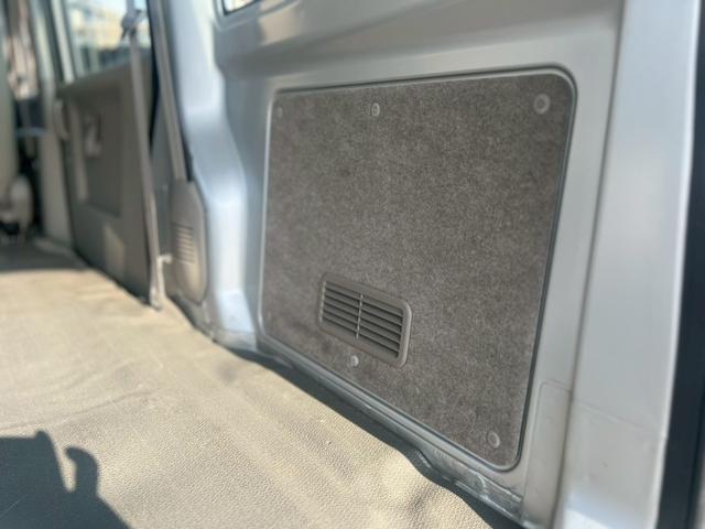 エブリイ ＰＡ　運転席エアバッグ・助手席エアバック・エアコン・クーラー・パワーステアリング・ＣＤ・両側スライドドア・禁煙車・１２Ｖ電源ソケット・ヘッドライトレベライザー・フロアマット・スペアキー・スペアタイヤ（55枚目）