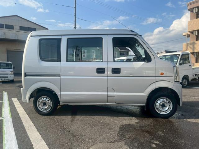 エブリイ ＰＡ　運転席エアバッグ・助手席エアバック・エアコン・クーラー・パワーステアリング・ＣＤ・両側スライドドア・禁煙車・１２Ｖ電源ソケット・ヘッドライトレベライザー・フロアマット・スペアキー・スペアタイヤ（59枚目）