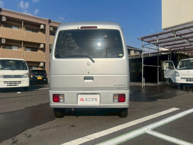 エブリイ ＰＡ　運転席エアバッグ・助手席エアバック・エアコン・クーラー・パワーステアリング・ＣＤ・両側スライドドア・禁煙車・１２Ｖ電源ソケット・ヘッドライトレベライザー・フロアマット・スペアキー・スペアタイヤ（61枚目）