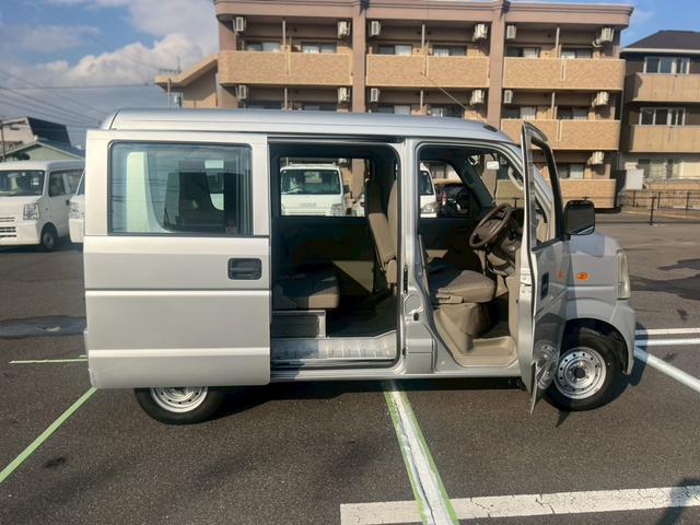 エブリイ ＰＡ　運転席エアバッグ・助手席エアバック・エアコン・クーラー・パワーステアリング・ＣＤ・両側スライドドア・禁煙車・１２Ｖ電源ソケット・ヘッドライトレベライザー・フロアマット・スペアキー・スペアタイヤ（71枚目）