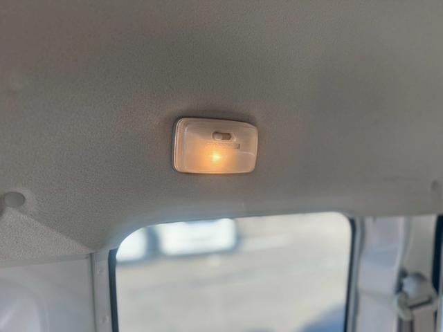 エブリイ ＰＡ　運転席エアバッグ・助手席エアバック・エアコン・クーラー・パワーステアリング・ＣＤ・両側スライドドア・禁煙車・１２Ｖ電源ソケット・ヘッドライトレベライザー・フロアマット・スペアキー・スペアタイヤ（73枚目）