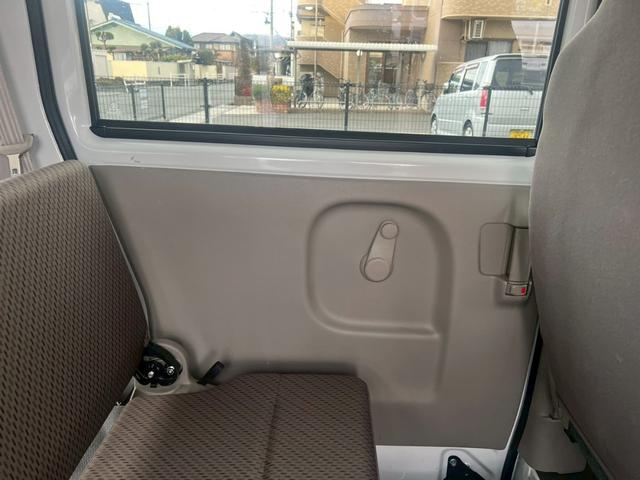 ���R�s���ӂő���͂̌y�g���b�N���~�������ɁB�S�ԃN���[�j���O�E�_���ςŔ[�Ԍシ���g������S�݌ɂ�����āB�p�r�ɉ����������I�т����܂����B