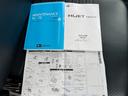 スタンダード　アイドリングストップ・運転席エアバック・助手席エアバック・エアコン・ＡＢＳ・パワステ・ＥＴＣ・衝突軽減ブレーキ・横滑り防止装置・障害物センサー・禁煙車・荷台マット・スペアタイヤ・スペア―キー（42枚目）