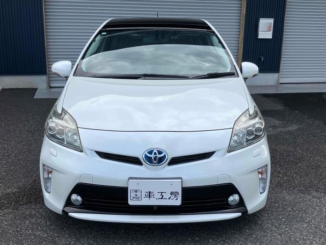 プリウス Ｇツーリングセレクション　サンルーフ　外品１９インチアルミ　ローダウン　ドライブレコーダー　ＥＴＣ　バックカメラ　９インチナビＴＶ　オートオートライト　ＬＥＤヘッドランプ　クルーズコントロール　パワーシート　スマートキー（12枚目）