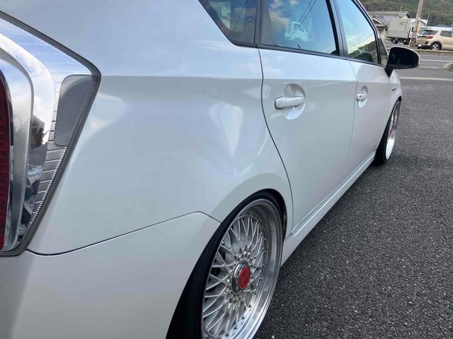 プリウス Ｇツーリングセレクション　サンルーフ　外品１９インチアルミ　ローダウン　ドライブレコーダー　ＥＴＣ　バックカメラ　９インチナビＴＶ　オートオートライト　ＬＥＤヘッドランプ　クルーズコントロール　パワーシート　スマートキー（24枚目）