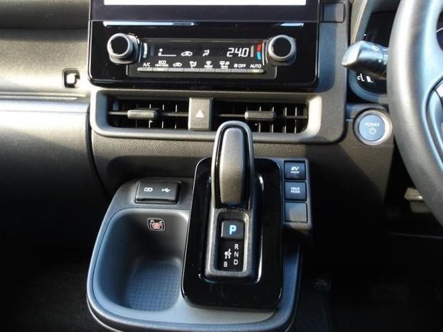 シエンタ ハイブリッドＺ　フルセグ　メモリーナビ　ミュージックプレイヤー接続可　バックカメラ　衝突被害軽減システム　ＥＴＣ　両側電動スライド　ＬＥＤヘッドランプ　ウオークスルー　ワンオーナー（10枚目）