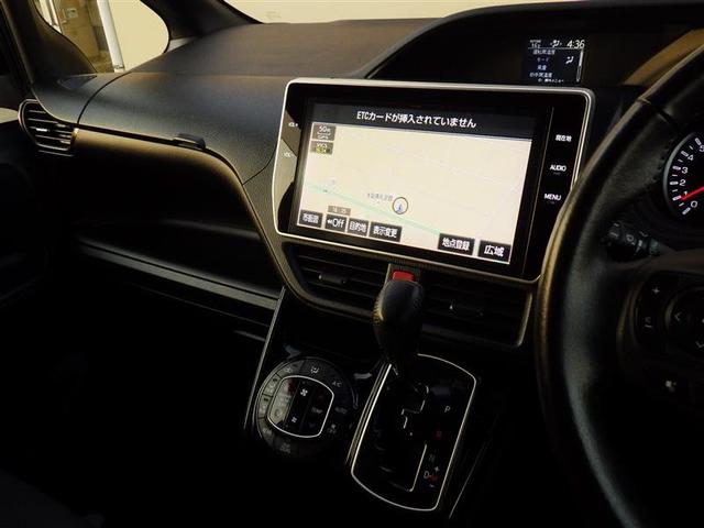 ノア Ｓｉ　ダブルバイビー　フルセグ　メモリーナビ　ＤＶＤ再生　バックカメラ　衝突被害軽減システム　ＥＴＣ　ドラレコ　両側電動スライド　ＬＥＤヘッドランプ　ウオークスルー　乗車定員７人　３列シート　アイドリングストップ（3枚目）