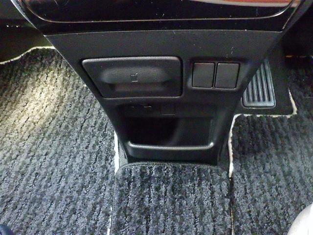 ヴォクシー ZS 煌II フルセグ メモリーナビ DVD再生 後席モニター バックカメラ 衝突被害軽減システム ETC 両側電動スライド LEDヘッドランプ ウオークスルー 乗車定員7人 3列シート アイドリングストップ(11枚目)