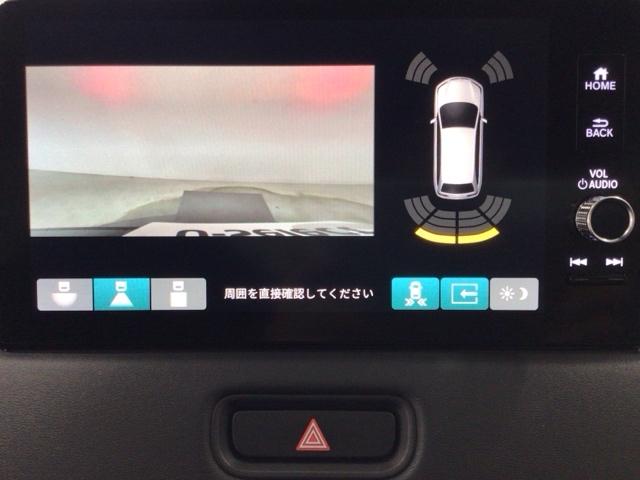 ヴェゼル ｅ：ＨＥＶＺ　ＬＥＤライト・ホンダＣＯＮＮＥＣＴ・メモリナビ・バックカメラ・純正ＡＷ・ＥＴＣ　衝突回避支援ブレーキ機能　１オナ　スマキ　Ｐトランク　フルオートエアコン　エアバッグ　両席エアバック　Ｒカメ　ソナー（8枚目）