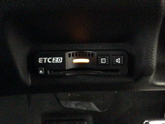 ヴェゼル ｅ：ＨＥＶＺ　ＬＥＤライト・ホンダＣＯＮＮＥＣＴ・メモリナビ・バックカメラ・純正ＡＷ・ＥＴＣ　衝突回避支援ブレーキ機能　１オナ　スマキ　Ｐトランク　フルオートエアコン　エアバッグ　両席エアバック　Ｒカメ　ソナー（11枚目）