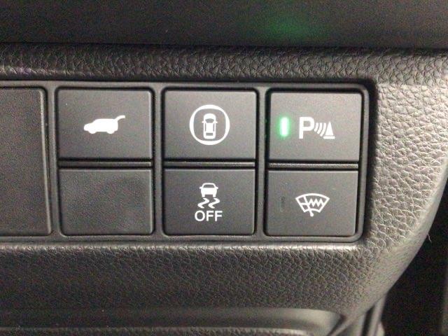 ヴェゼル ｅ：ＨＥＶＺ　ＬＥＤライト・ホンダＣＯＮＮＥＣＴ・メモリナビ・バックカメラ・純正ＡＷ・ＥＴＣ　衝突回避支援ブレーキ機能　１オナ　スマキ　Ｐトランク　フルオートエアコン　エアバッグ　両席エアバック　Ｒカメ　ソナー（22枚目）
