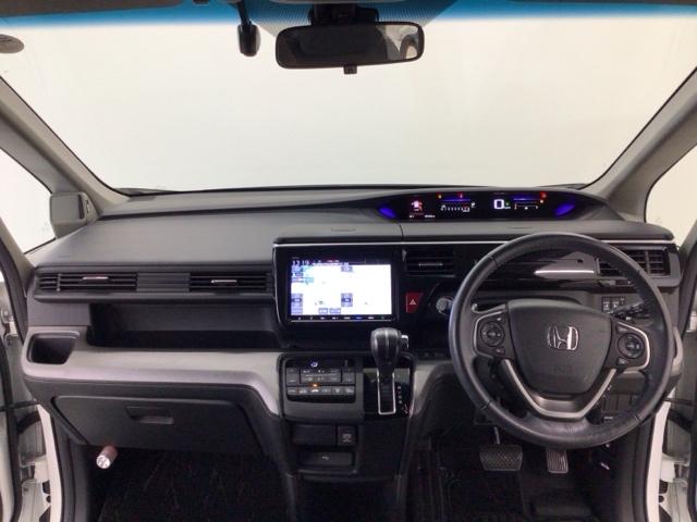 ステップワゴンスパーダ スパーダホンダセンシング LED・フルセグ・メモリナビ・バックカメラ・純正AW・両側電動ドア・ETC 盗難防止 助手席エアバッグ ワンオーナ- Wパワスラ 地デジ LEDライト 横滑り防止システム オートエアコン リアカメラ(16枚目)