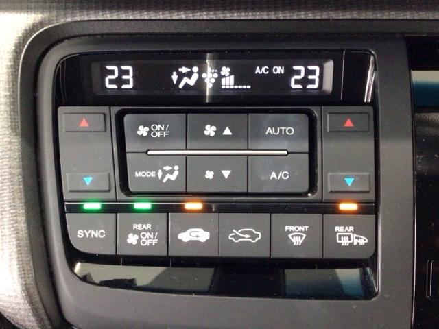 ステップワゴンスパーダ スパーダホンダセンシング LED・フルセグ・メモリナビ・バックカメラ・純正AW・両側電動ドア・ETC 盗難防止 助手席エアバッグ ワンオーナ- Wパワスラ 地デジ LEDライト 横滑り防止システム オートエアコン リアカメラ(18枚目)