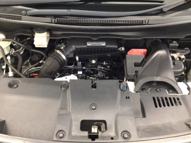 ステップワゴンスパーダ スパーダホンダセンシング LED・フルセグ・メモリナビ・バックカメラ・純正AW・両側電動ドア・ETC 盗難防止 助手席エアバッグ ワンオーナ- Wパワスラ 地デジ LEDライト 横滑り防止システム オートエアコン リアカメラ(20枚目)