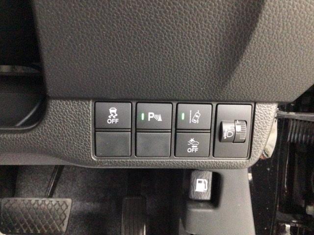 ホンダが推し進める総合先進安全装備のセンシング搭載！　衝突や斜線はみだしなどの危険が予測される時、センサーが警告。ヒューマンエラーを高度先進技術が補完してくれます。