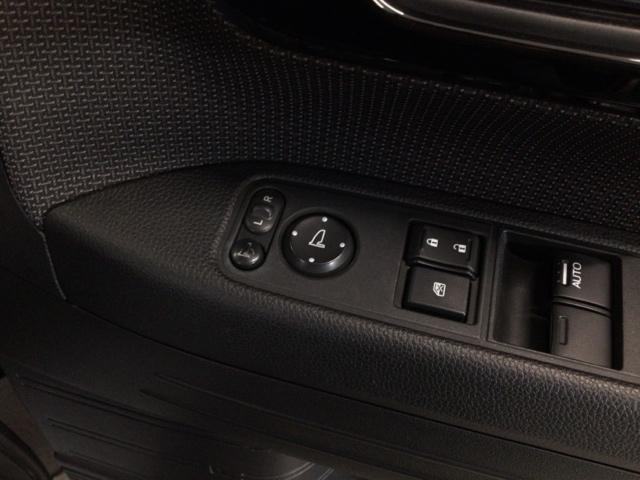 N-VAN+スタイル ファン・ホンダセンシング LED・フルセグ・メモリナビ・DVD・CD・バックカメラ・スマートキー I-STOP イモビライザー 後カメラ 横滑り防止 キーフリーシステム 地デジ フルオートエアコン オートライト PW ETC(12枚目)