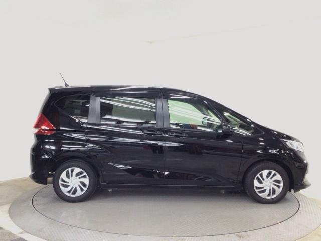 フリード G LED・フルセグ・メモリナビ・DVD・バックカメラ・シートヒーター・ETC Aクルーズ 3列シート LEDヘッドライト パワーウインドウ 地デジ Rカメラ イモビ VSA USB エアコン エアバッグ(25枚目)